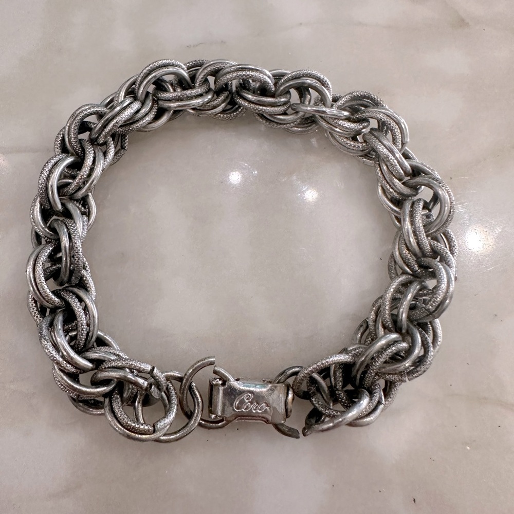 Vintage Coro Byzantine Chain Silver Tone Aluminum 7" Bracelet